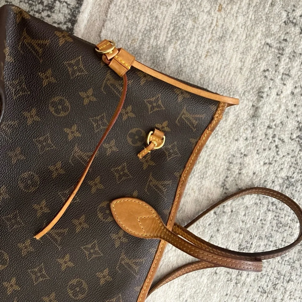 Louis Vuitton monogram coated canvas MM classic neverfull tote